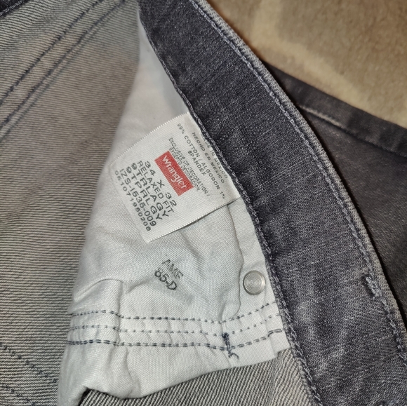 Wrangler Relaxed Fit Gray Jeans 34x32 - Picture 4 of 10